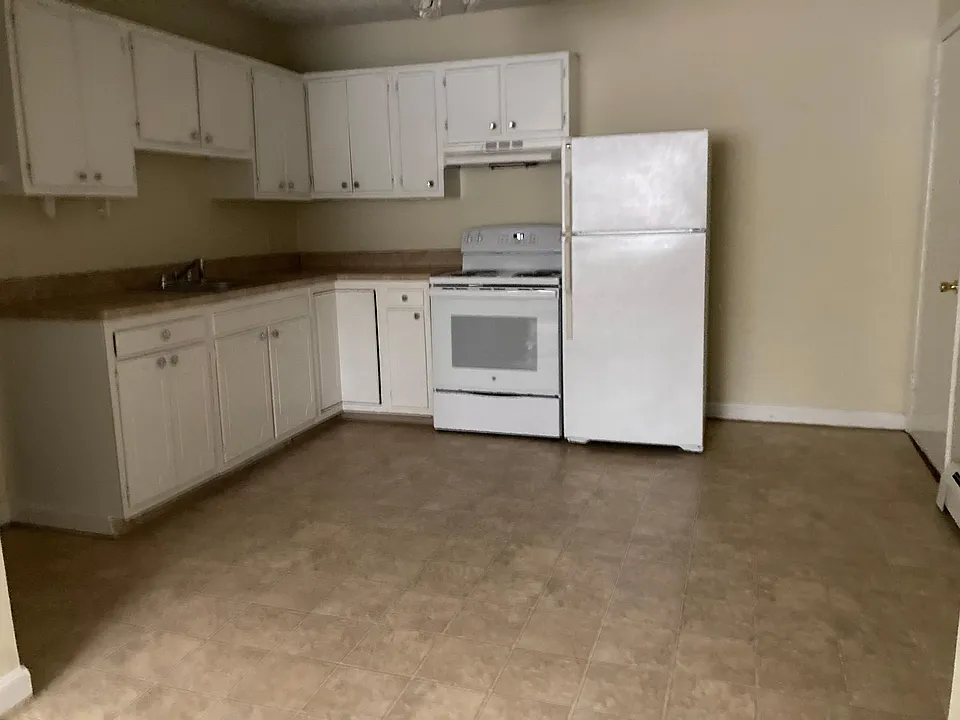 89 Plympton St #15