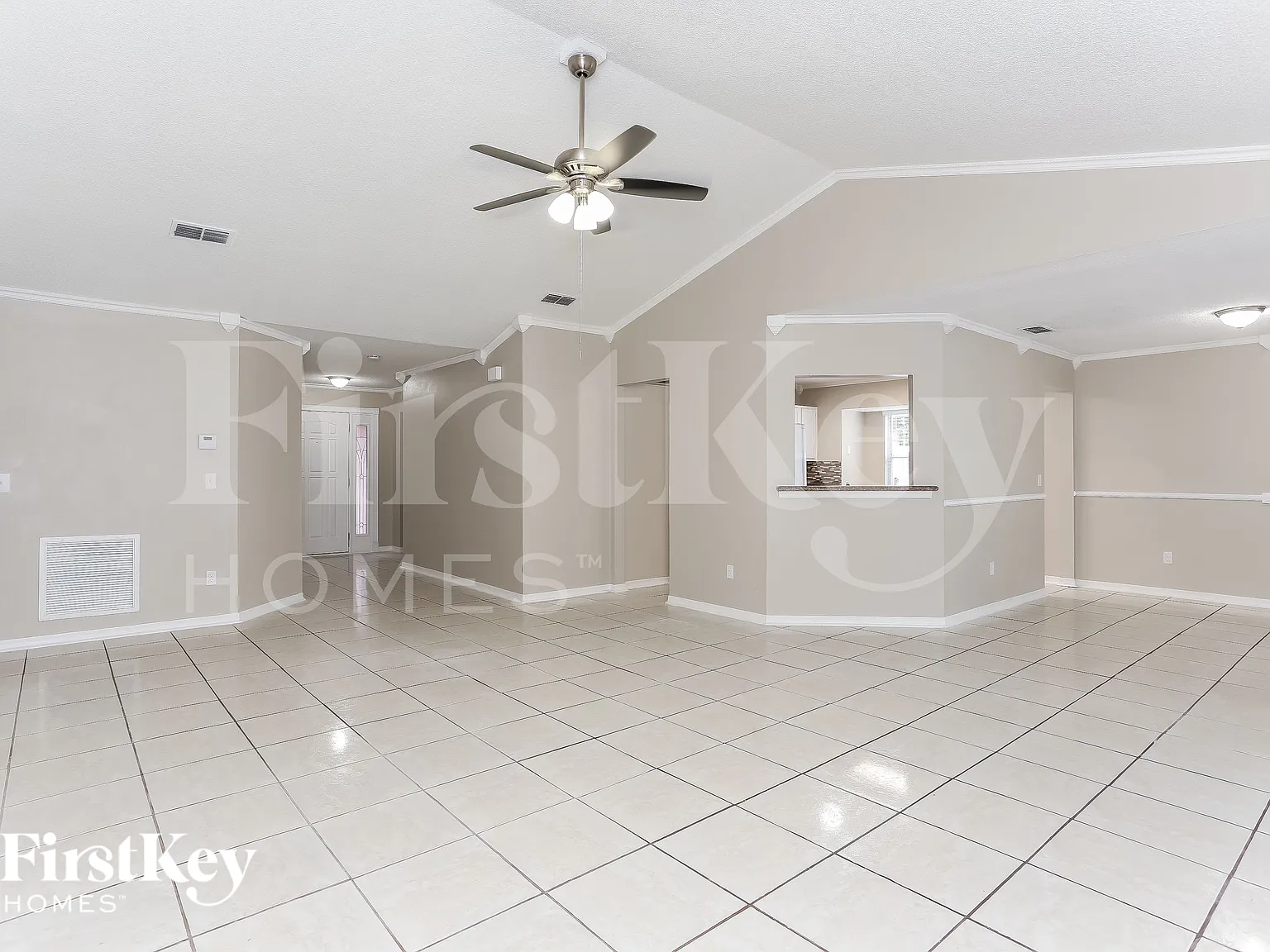 4 bed, 2.0 bath, 1688 sqft, $2,125 — Photo 3