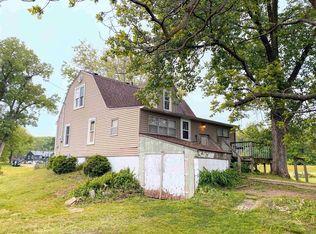 910 N Prairie St, Prairie Du Chien, WI 53821