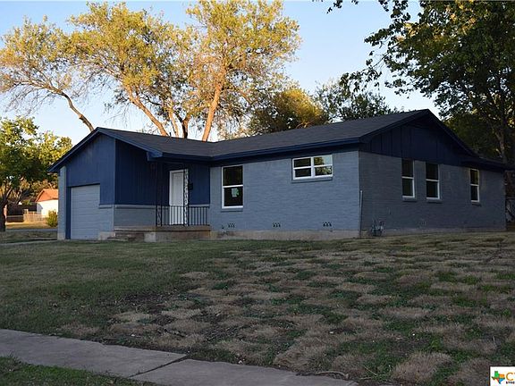 4th image of 1308 Connell Dr