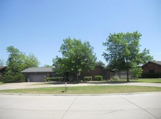317 NW 35th St, Lawton, OK 73505