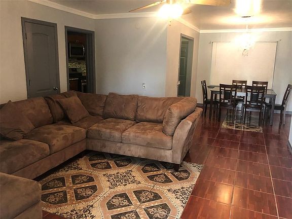 2nd image of 1450 Maryknoll Dr