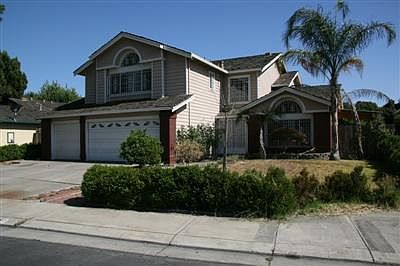 1st image of 620 E Castle Oaks Dr
