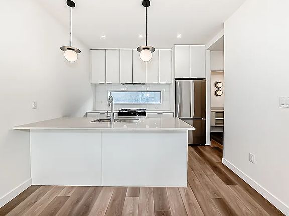 5th image of 11115 51st St NW