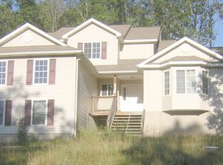 3082 Plymouth Ct, Bushkill, PA 18324