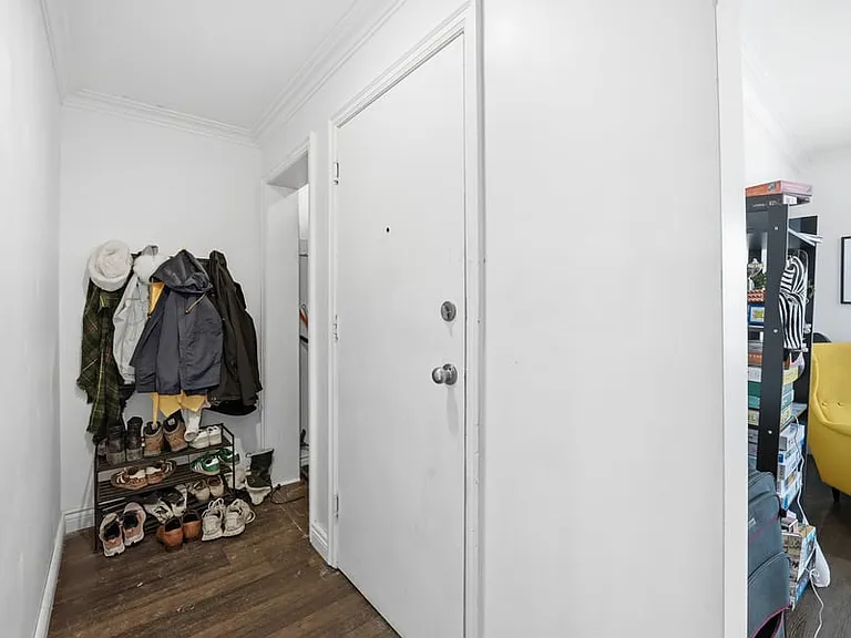 383 Main St #3 — Photo 2
