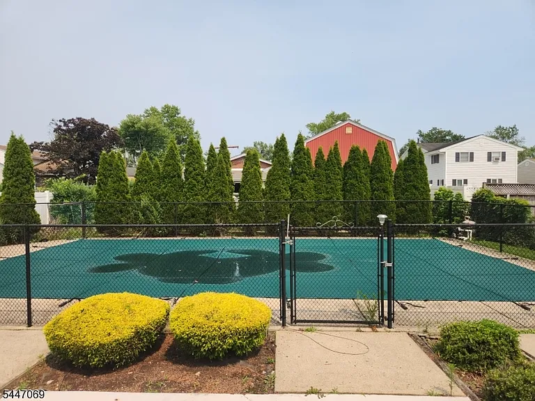 112 Brentwood Rd — Photo 18