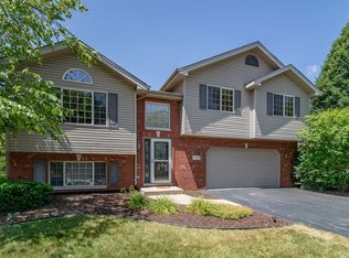 2115 Primrose Dr, Plainfield, IL 60586