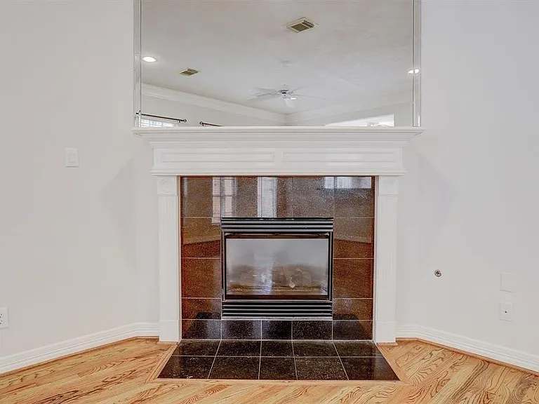 2822 Briarhurst Park — Photo 23