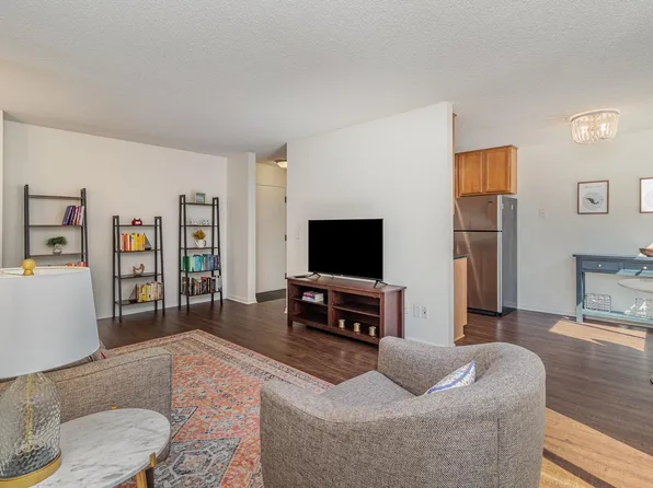 3540 Hennepin Ave APT 121, Minneapolis, MN 55408