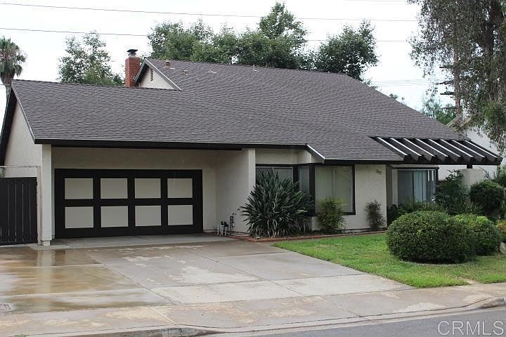 1st image of 3802 Avenida Johanna