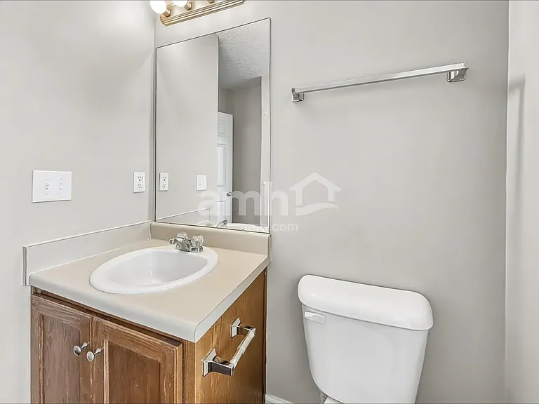 175 Huger St — Photo 13
