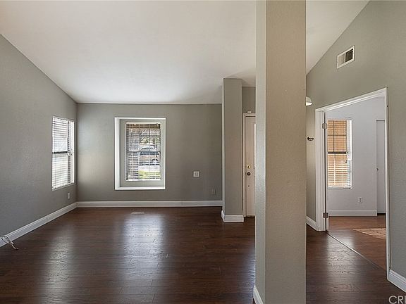 3rd image of 737 E Avenue K6