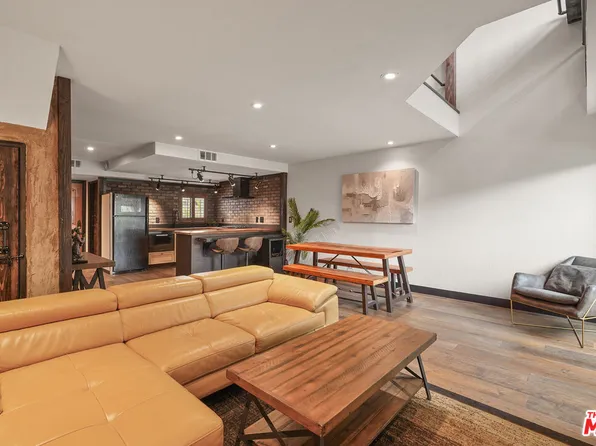 10926 Bluffside Dr Unit 3, Studio City, CA 91604