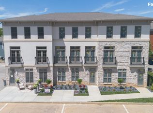 1560 S Piazza Dr, Bloomington, IN 47401