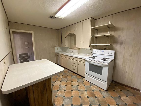 3rd image of 329 E Cottonwood Ave