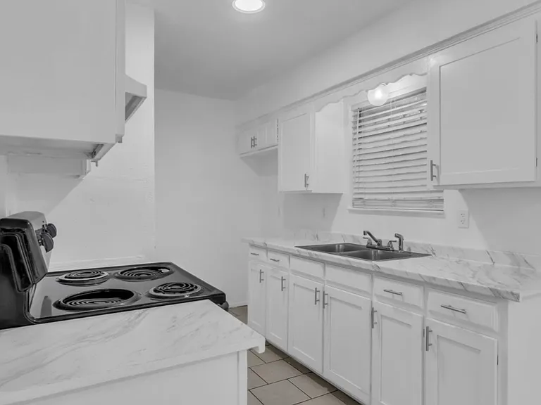 6490 Tumbling Creek Trl — Photo 7