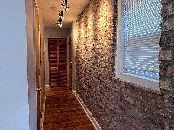 5th image of 120 E 49th St #307