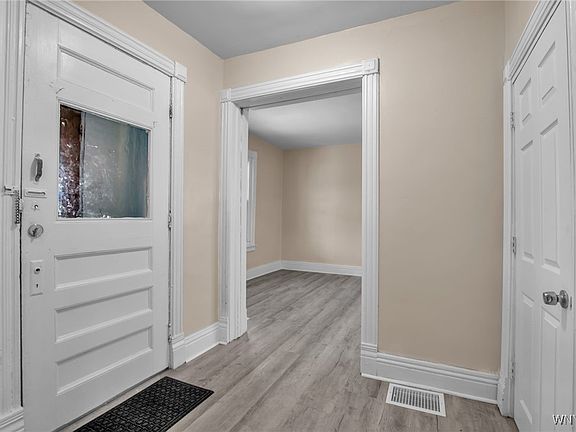 4th image of 395 Hampshire St