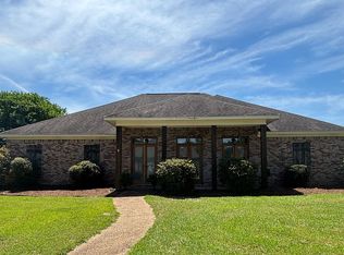 101 Glenrose Ct, Canton, MS 39046