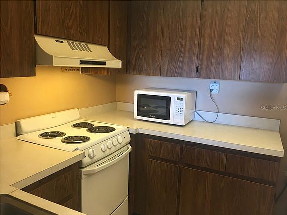 5th image of 400 Island Way APT 904