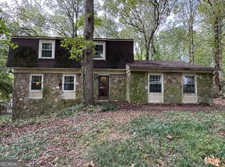 201 Hunting Creek Dr, Marietta, GA 30068