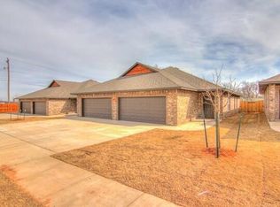 111 Bison Court Way, Mustang, OK 73064
