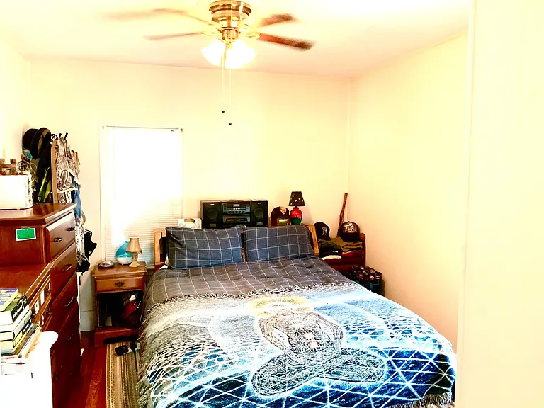 250 Boston Ave #3 — Photo 16
