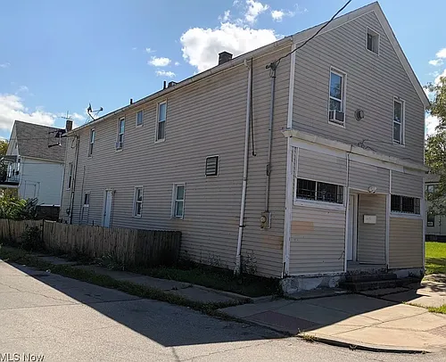 3579 W 47th St Photo 1