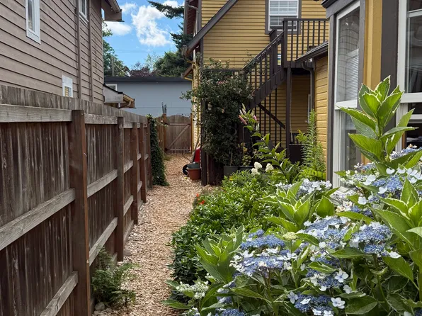 512 Avenue C #B, Snohomish, WA 98290