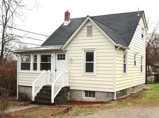 1 Sylvan Rd, Lake Peekskill, NY 10537