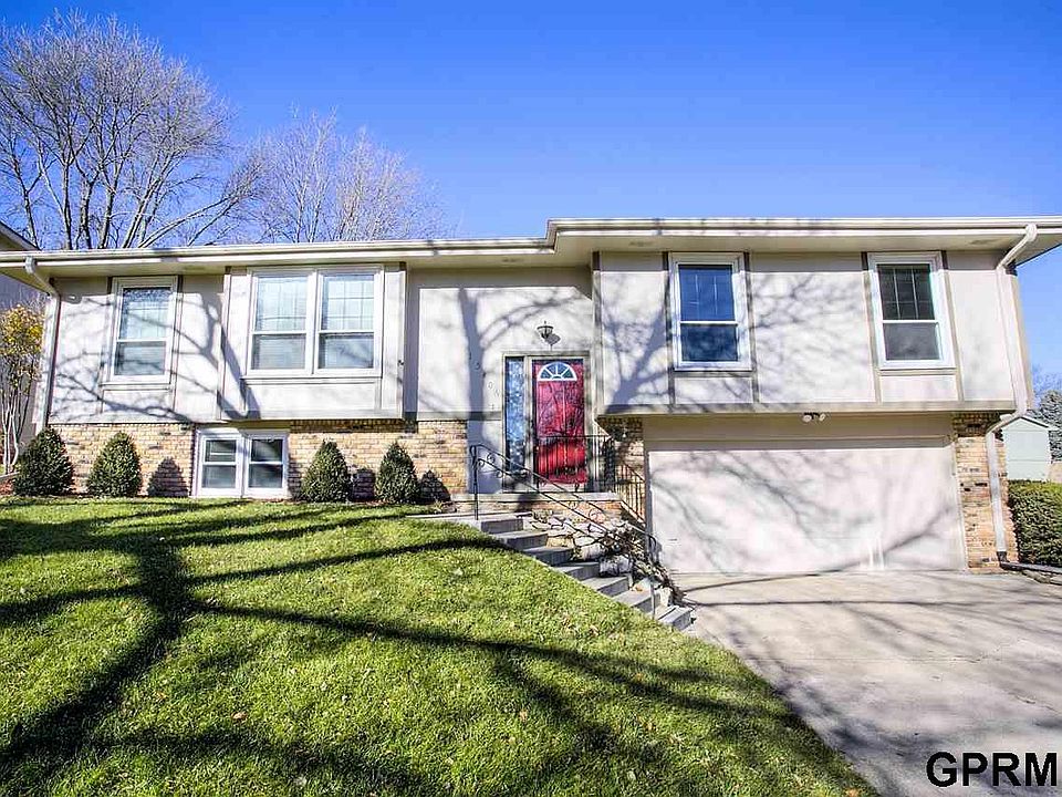 1st image of 15406 Westchester Cir