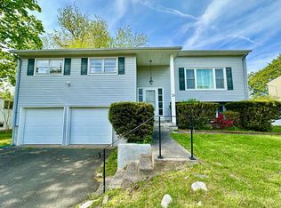 25 Henry St, Orangeburg, NY