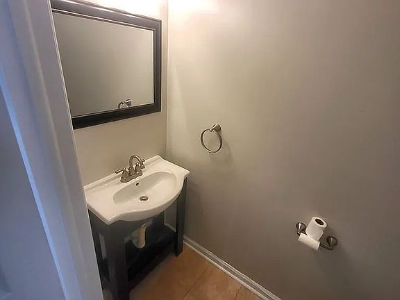3rd image of 29 Lucinda Ct
