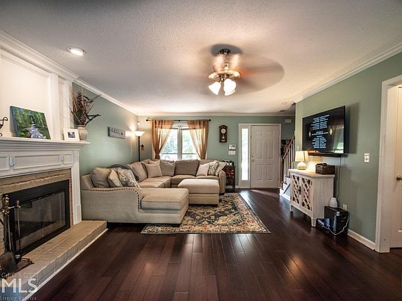 4th image of 1008 Crown Corners Dr