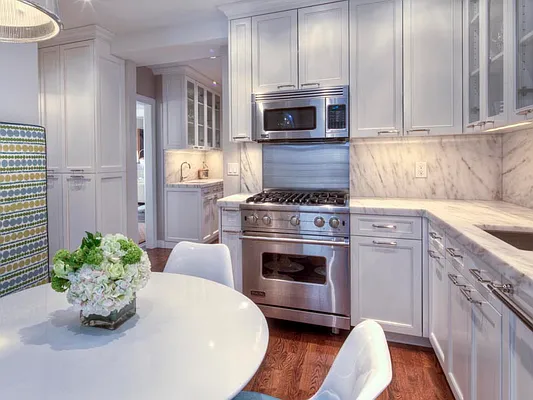 Sold by Sotheby's International Realty | media 18