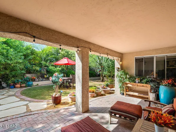 1018 N Cowboy Canyon Dr, Green Valley, AZ 85614