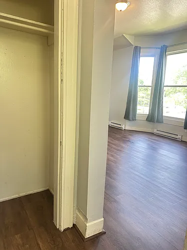 2205 Broadway #4 Photo 1