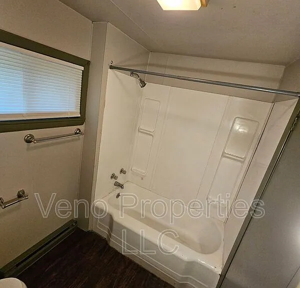 16-18 Division St #16-B — Photo 8