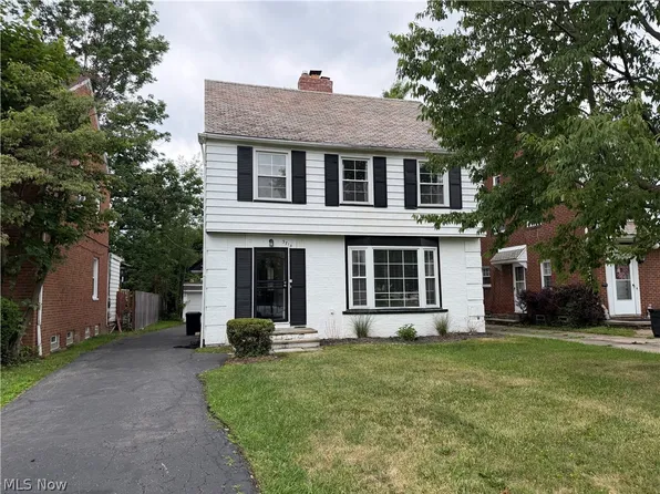 3714 Avalon Rd, Shaker Heights, OH 44120