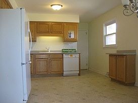 4th image of 1975 Koehler Dr
