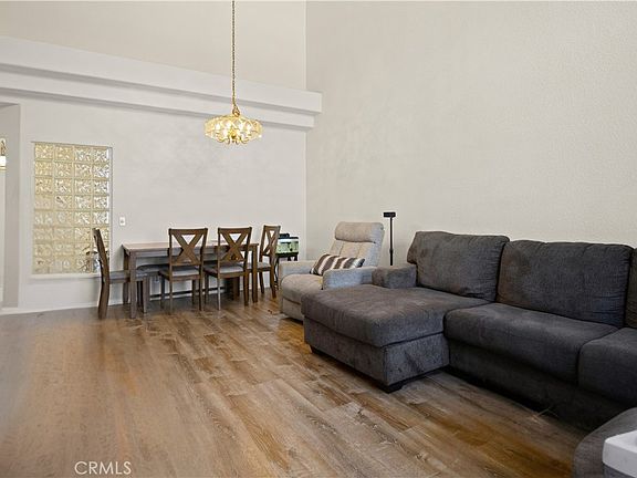 5th image of 113 Autumn Oaks Ln