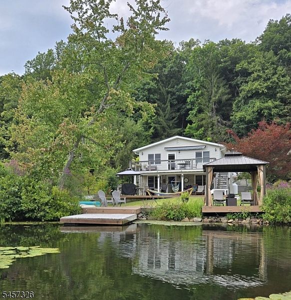 1st image of 101 Woods Rd