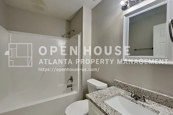 360 Warrenton Dr — Photo 17