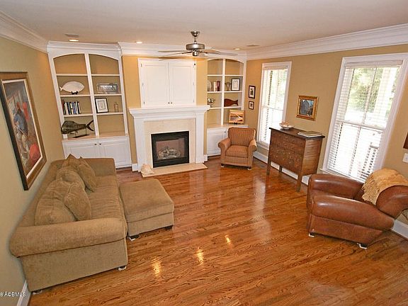 55 Park Square North5