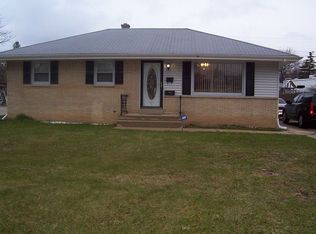 8710 W Rohr Ave, Milwaukee, WI 53225