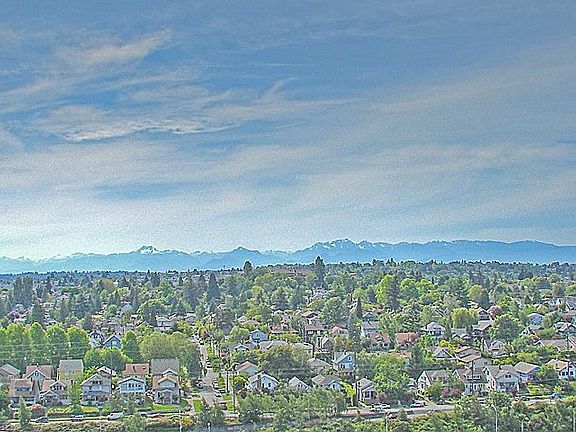 2nd image of 4540 8th Ave NE APT 1705