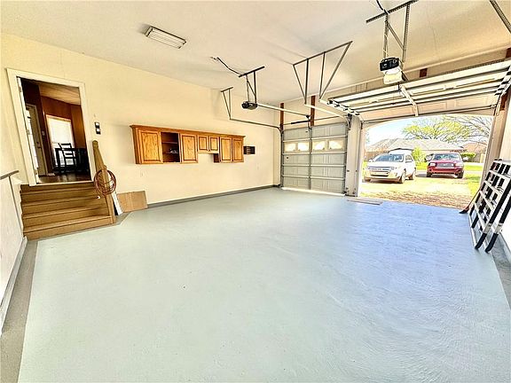 5th image of 804 Whitfield Dr