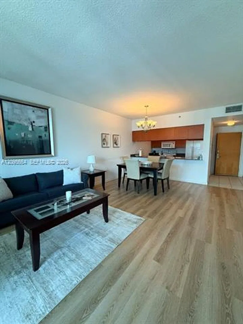 1200 Brickell Bay Dr cu-4220, Miami, FL 33131 — Photo 4
