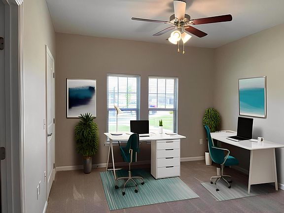 4th image of 34 Farmington Cir #1
